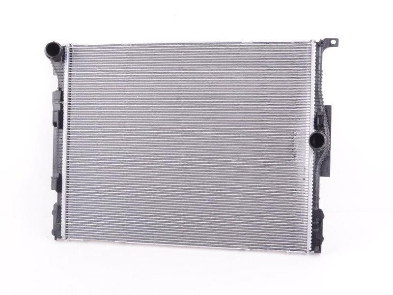 Радіатор, система охолодження двигуна   17118482622   BMW