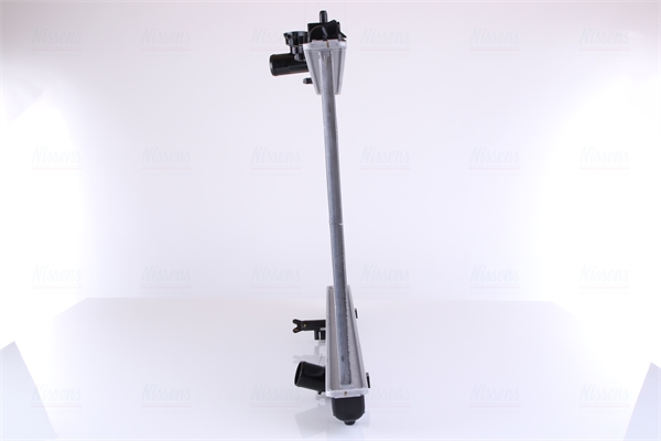 Радиатор, охлаждение двигателя 646935 NISSENS #2