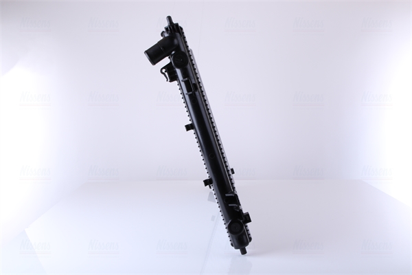 Радиатор, охлаждение двигателя 66684 NISSENS #2