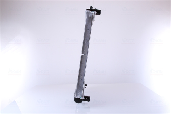 Радиатор, охлаждение двигателя 67482 NISSENS #3