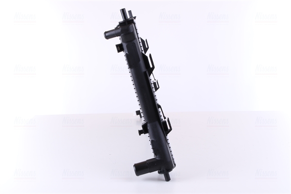 Радиатор, охлаждение двигателя 68528 NISSENS #2