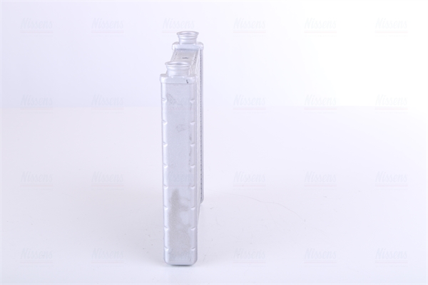 Теплообмінник, система опалення салону 70533 NISSENS #1